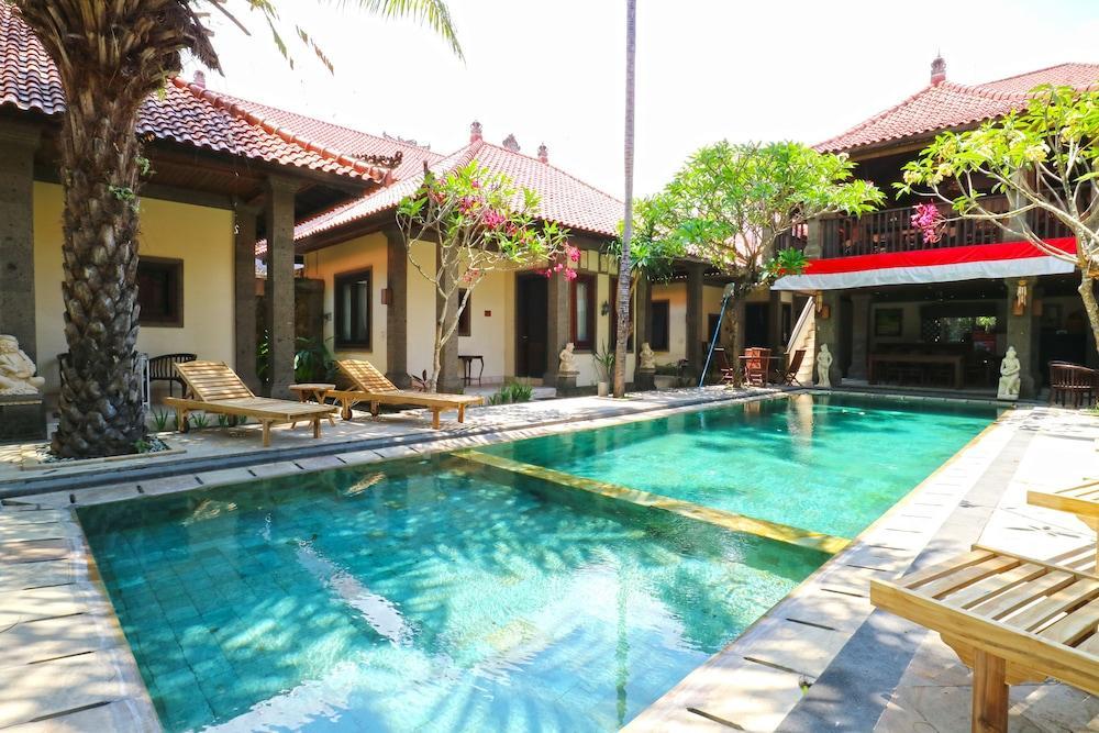 Puri Yuma Hotel Denpasa Buitenkant foto