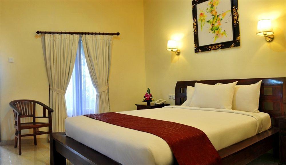 Puri Yuma Hotel Denpasa Buitenkant foto
