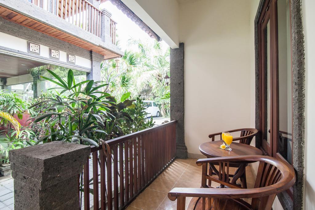 Puri Yuma Hotel Denpasa Buitenkant foto