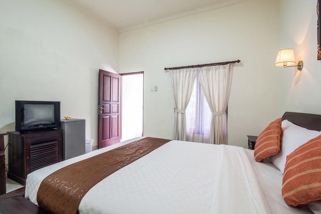 Puri Yuma Hotel Denpasa Buitenkant foto