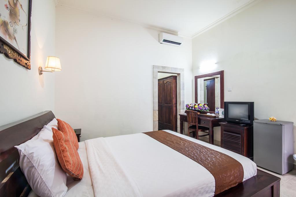Puri Yuma Hotel Denpasa Buitenkant foto