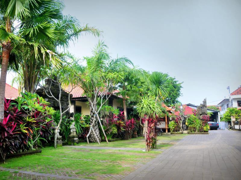 Puri Yuma Hotel Denpasa Buitenkant foto