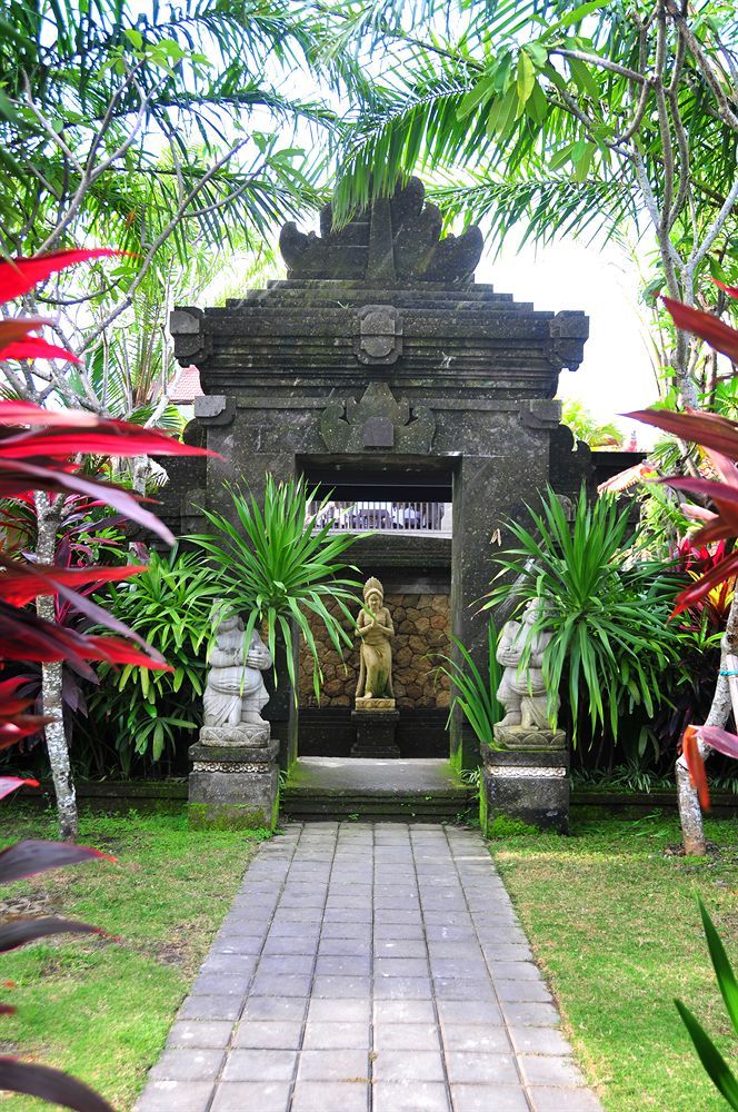 Puri Yuma Hotel Denpasa Buitenkant foto