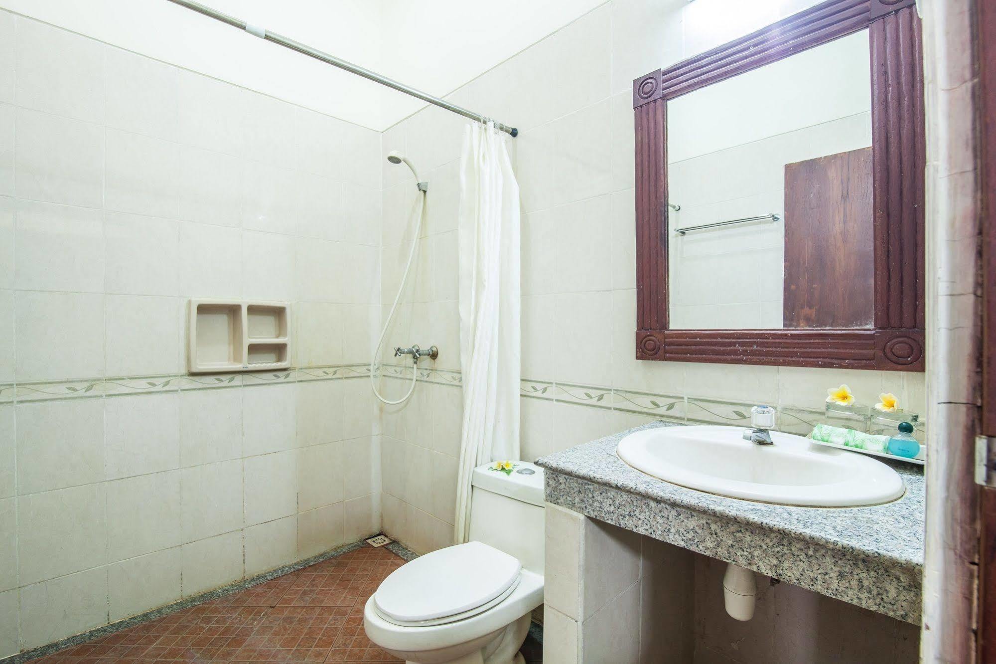 Puri Yuma Hotel Denpasa Buitenkant foto