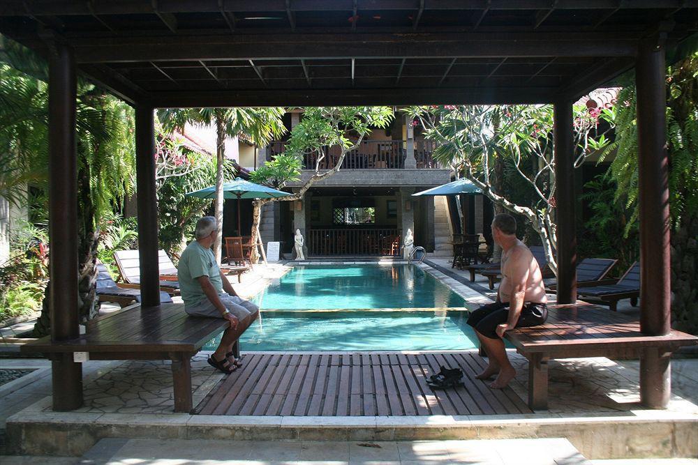 Puri Yuma Hotel Denpasa Buitenkant foto